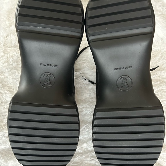 LV Archlight Sneakers size 41.0 - Picture 8 of 12